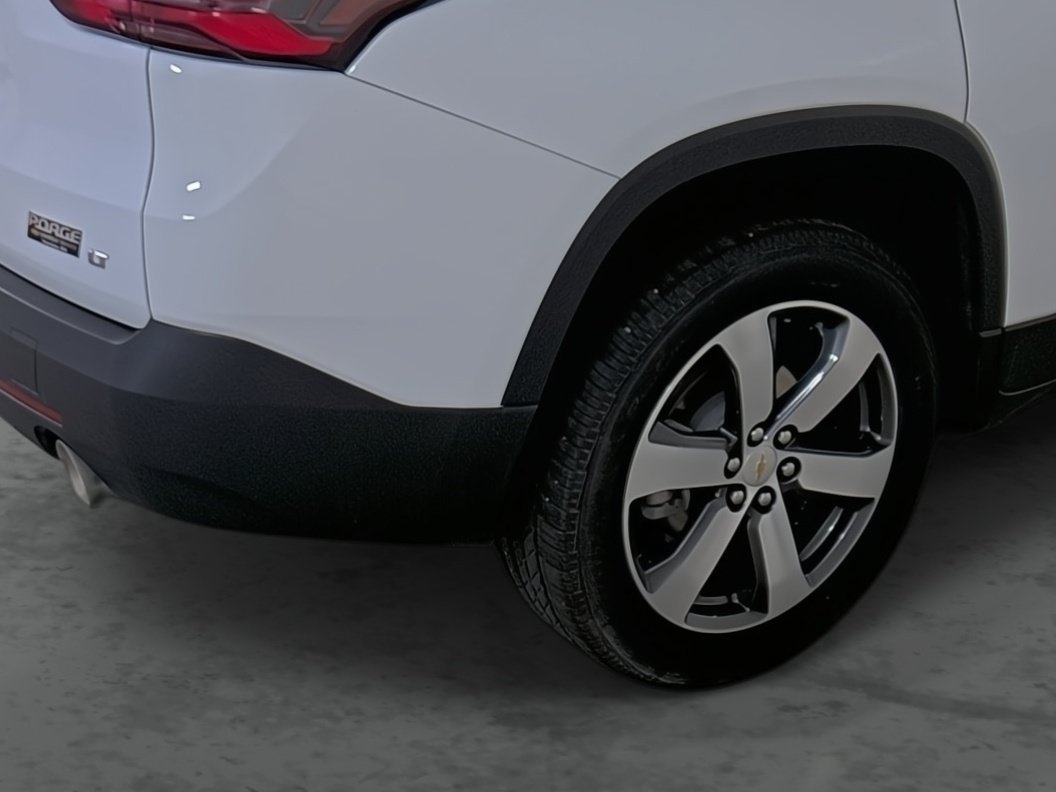 Used 2023 Chevrolet Traverse LT w/ LT Premium Package AWD/4WD image 12