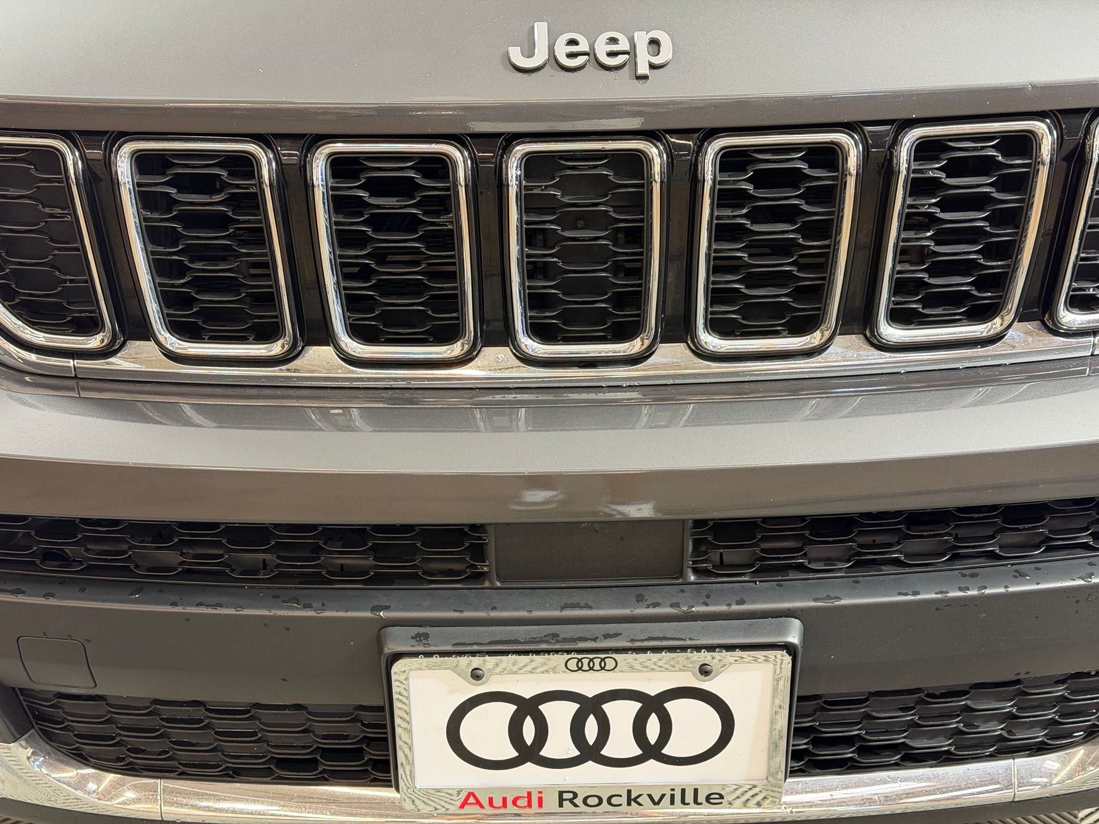 Used 2021 Jeep Grand Cherokee L Limited AWD/4WD image 27