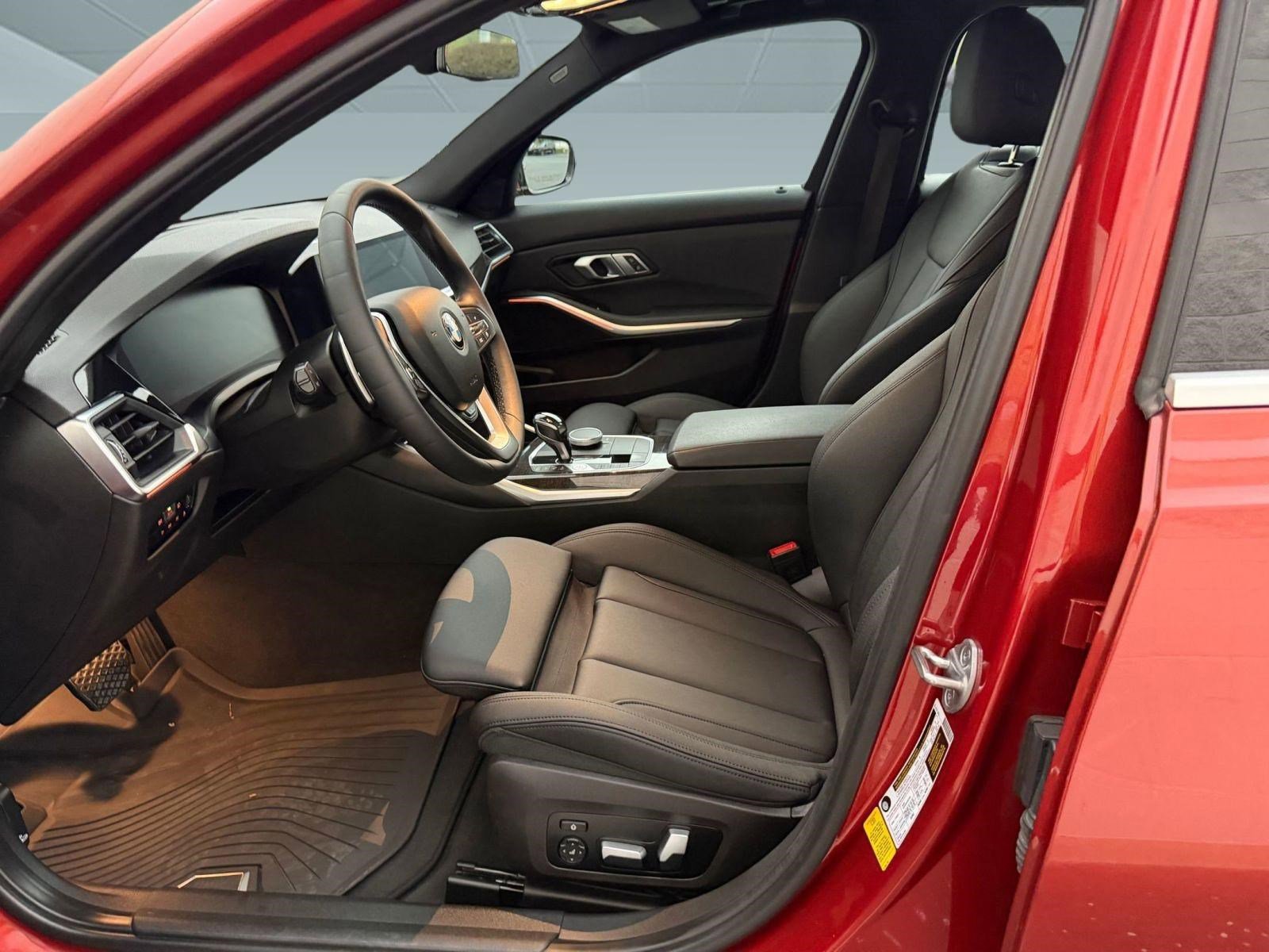 Used 2021 BMW 330i Sedan w/ Premium Package image 5