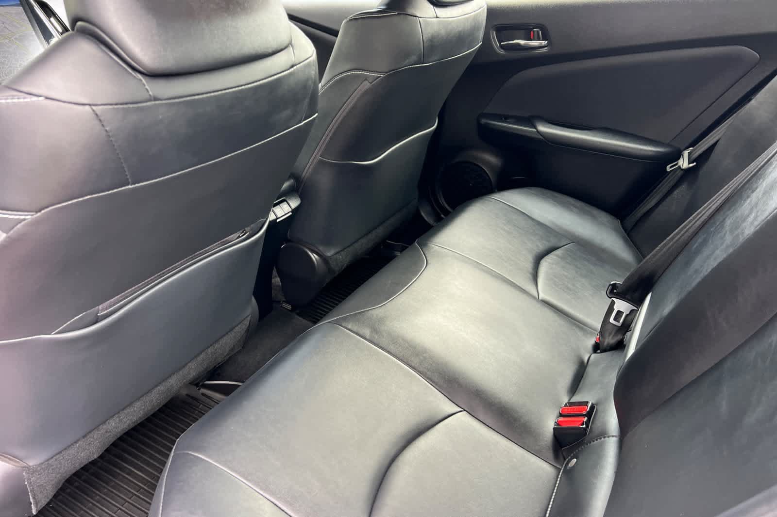 Certified 2022 Toyota Prius Prime Limited FWD image 4