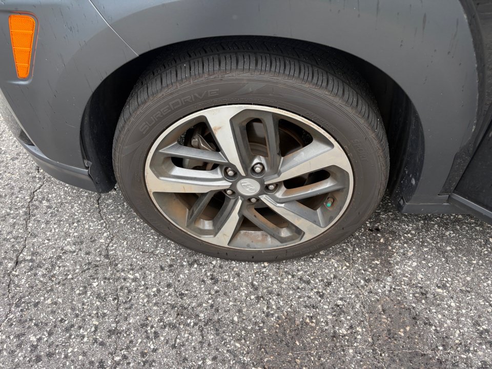 Used 2021 Hyundai Kona Limited FWD image 31