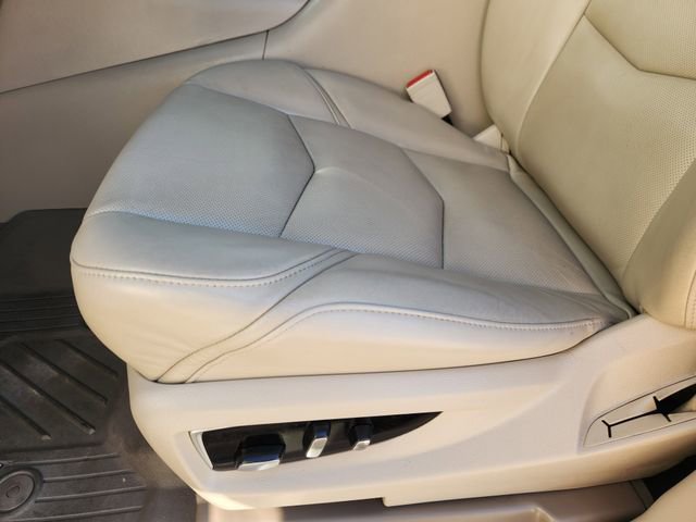 Used 2019 Cadillac Escalade ESV Premium Luxury image 24