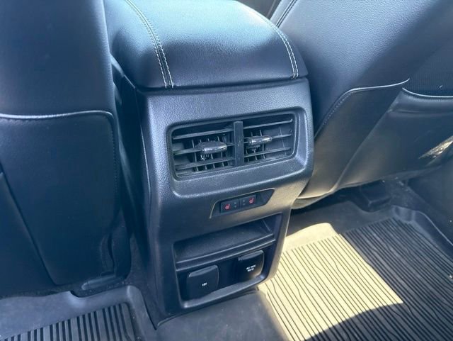 Used 2020 Ford Edge ST w/ Equipment Group 401A AWD/4WD image 18