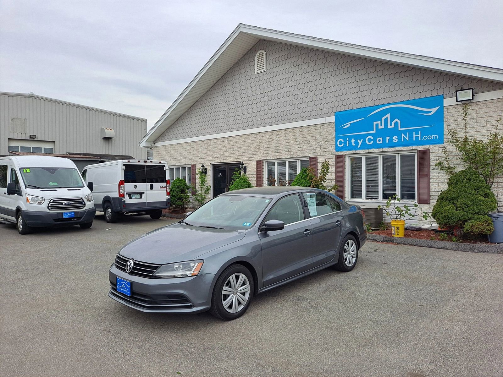Used 2017 Volkswagen Jetta S w/ Jetta S Cold Weather Package FWD image 1