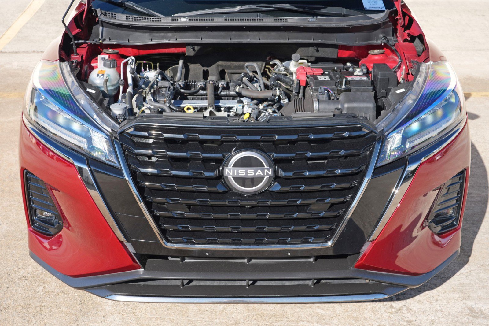 Used 2023 Nissan Kicks SR w/ SR Premium Package FWD image 7