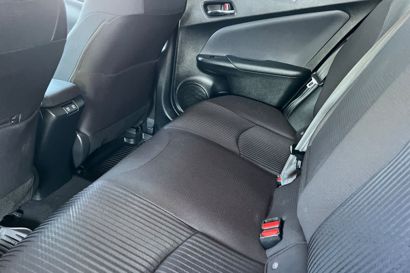 Used 2022 Toyota Prius Prime LE FWD image 5
