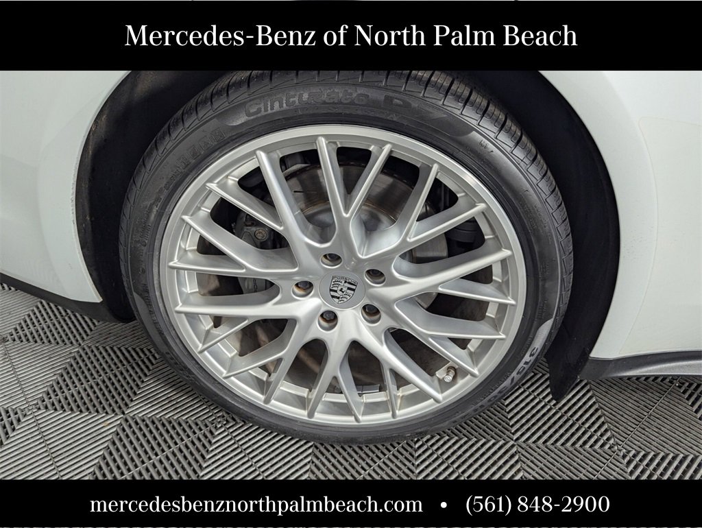 Used 2018 Porsche Panamera 4S image 20