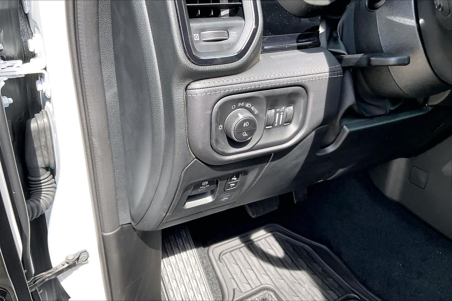 New 2027 RAM 1500 Limited w/ Bed Utility Group AWD/4WD image 18