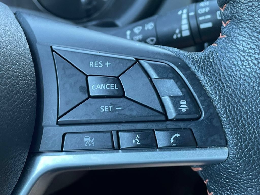 Used 2021 Nissan Kicks SR w/ SR Premium Package FWD image 29