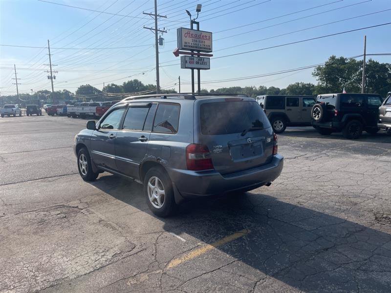 Used 2006 Toyota Highlander 2WD w/ 3rd Row image 7
