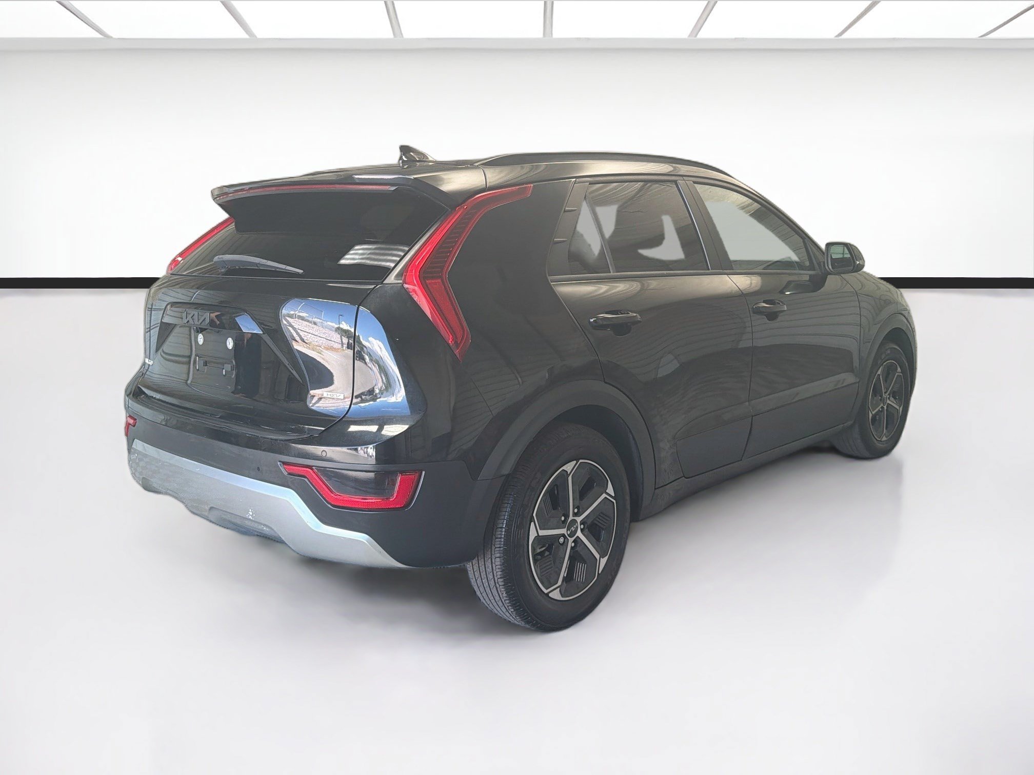 Used 2023 Kia Niro EX FWD image 4