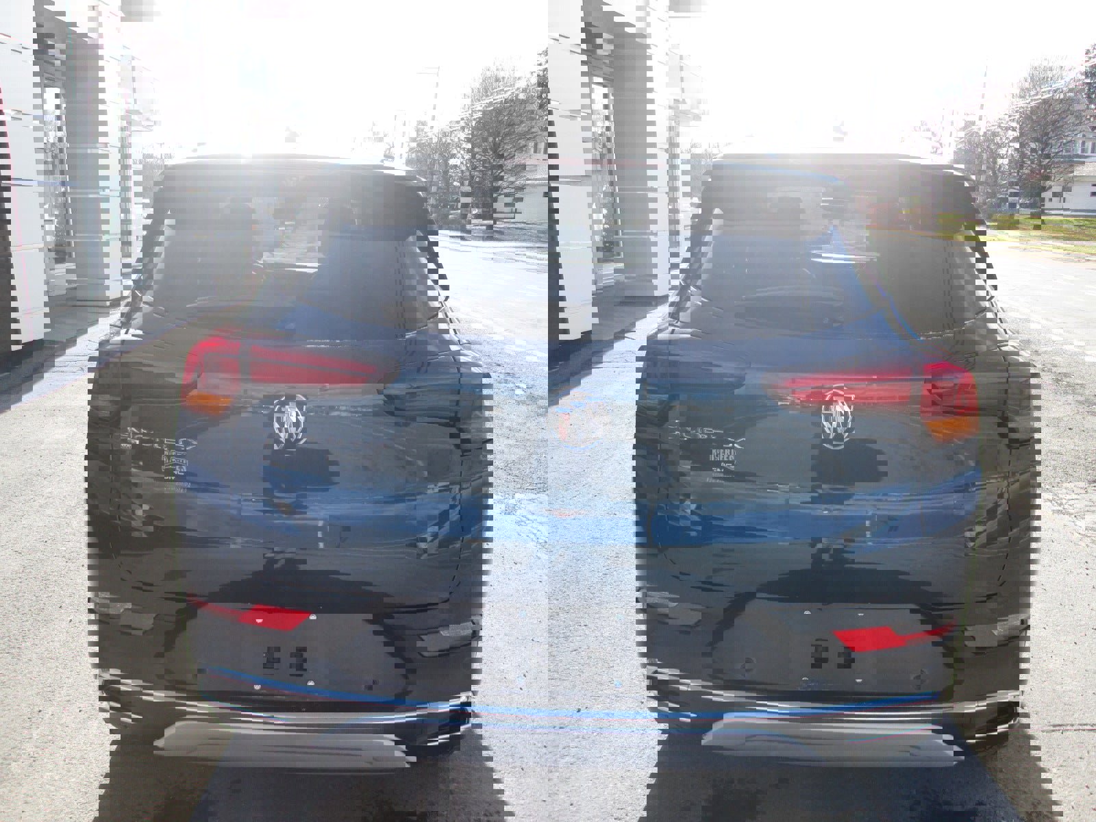 Used 2020 Buick Encore GX Essence w/ Experience Buick Package image 4