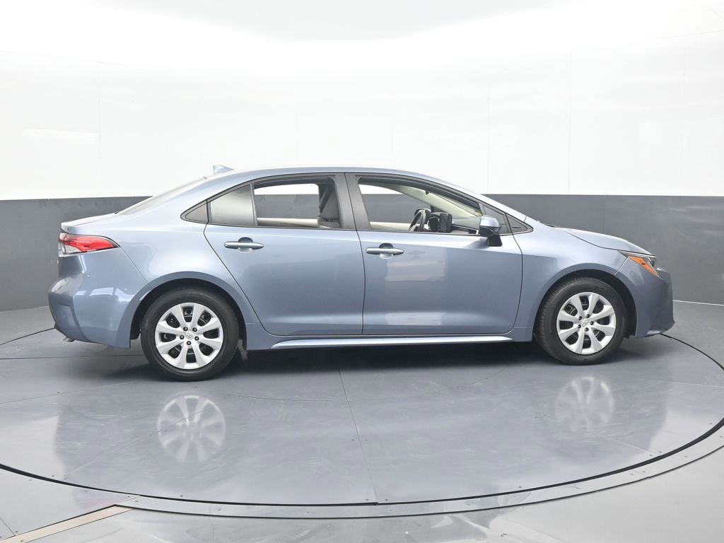 Used 2024 Toyota Corolla LE image 7