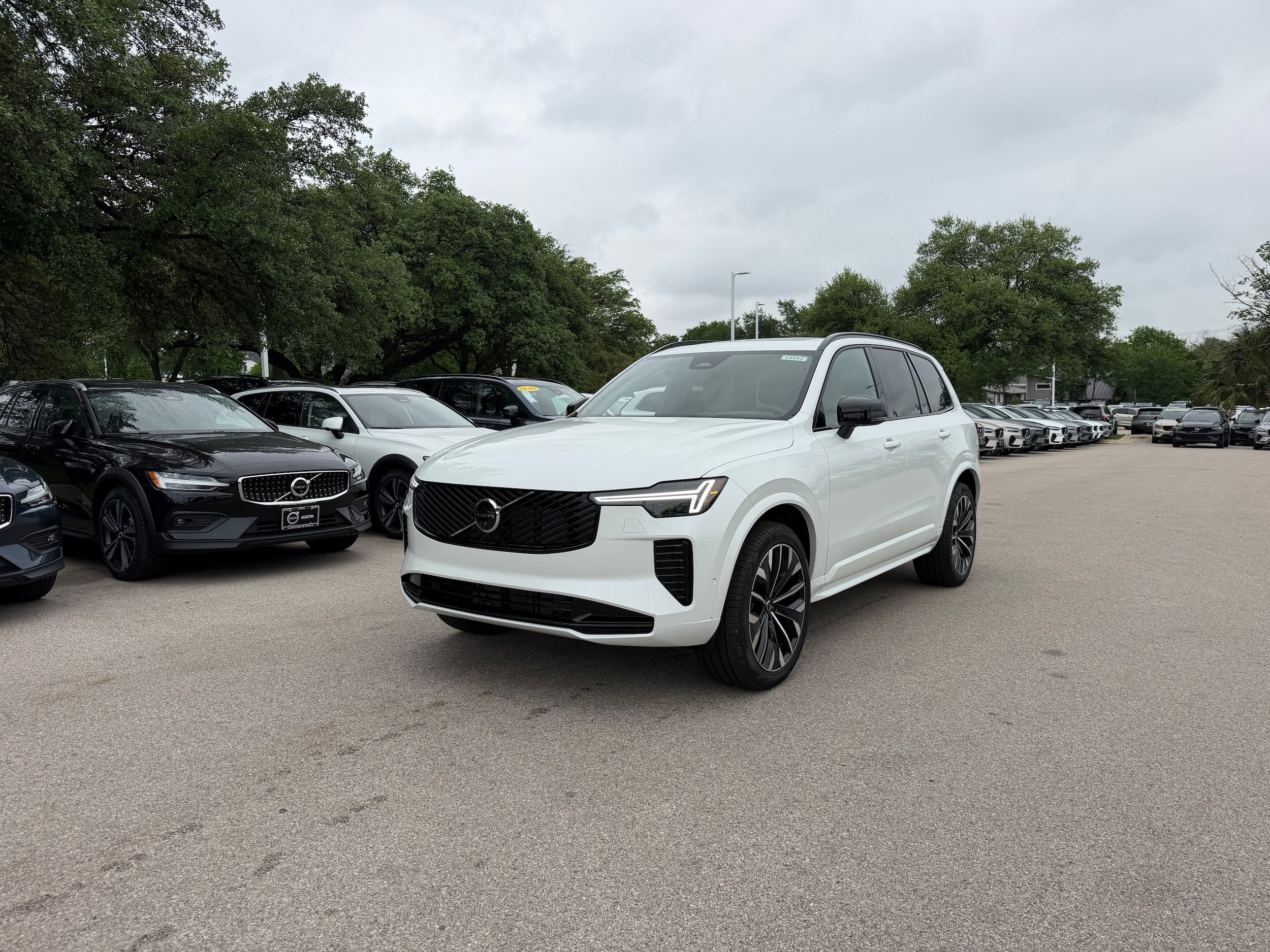New 2026 Volvo XC90 B6 Ultra w/ Lounge Package AWD/4WD image 2