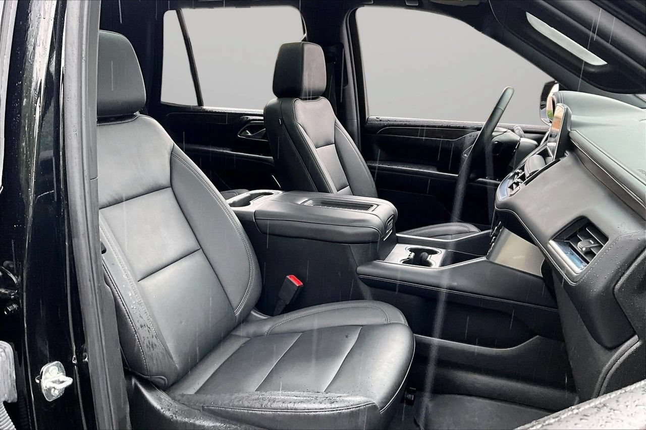 Used 2023 Chevrolet Tahoe Z71 w/ Luxury Package AWD/4WD image 24