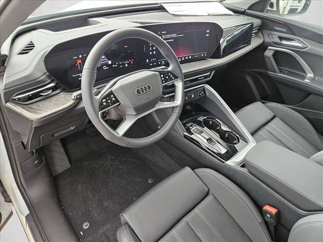 Used 2025 Audi Q5 Premium w/ Premium Plus AWD/4WD image 3