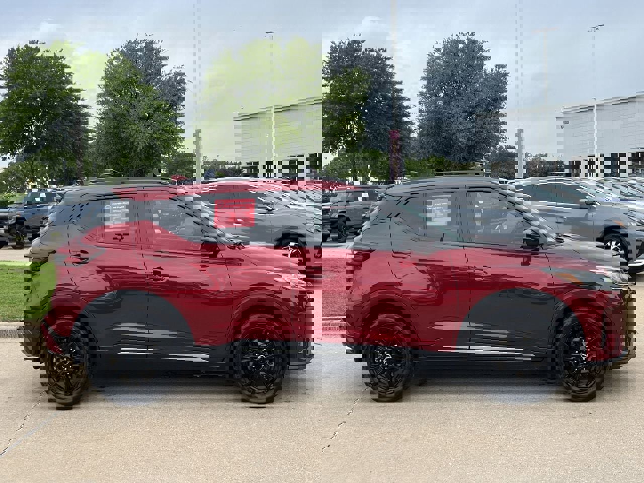 Used 2023 Nissan Kicks SR w/ SR Premium Package image 3