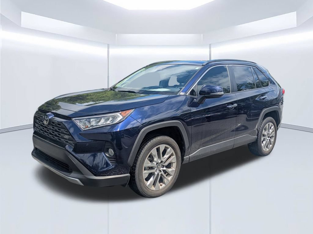 Used 2020 Toyota RAV4 Limited FWD image 23