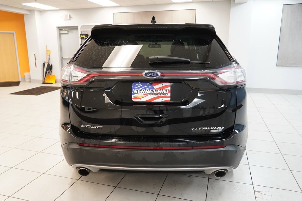 Used 2018 Ford Edge Titanium w/ Equipment Group 301A AWD/4WD image 9