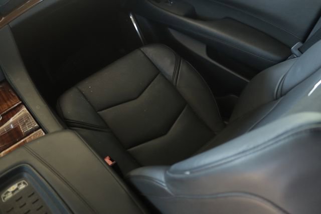 Used 2015 Cadillac Escalade Premium image 29