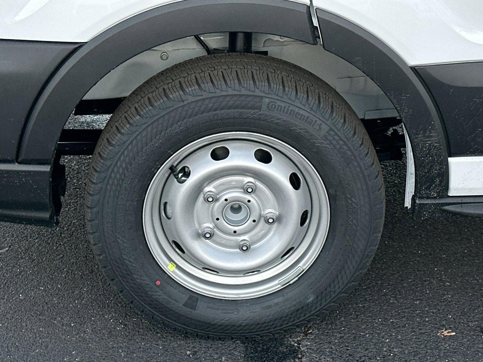 New 2026 Ford Transit 250 148 Medium Roof w/ Load Area Protection Package image 12