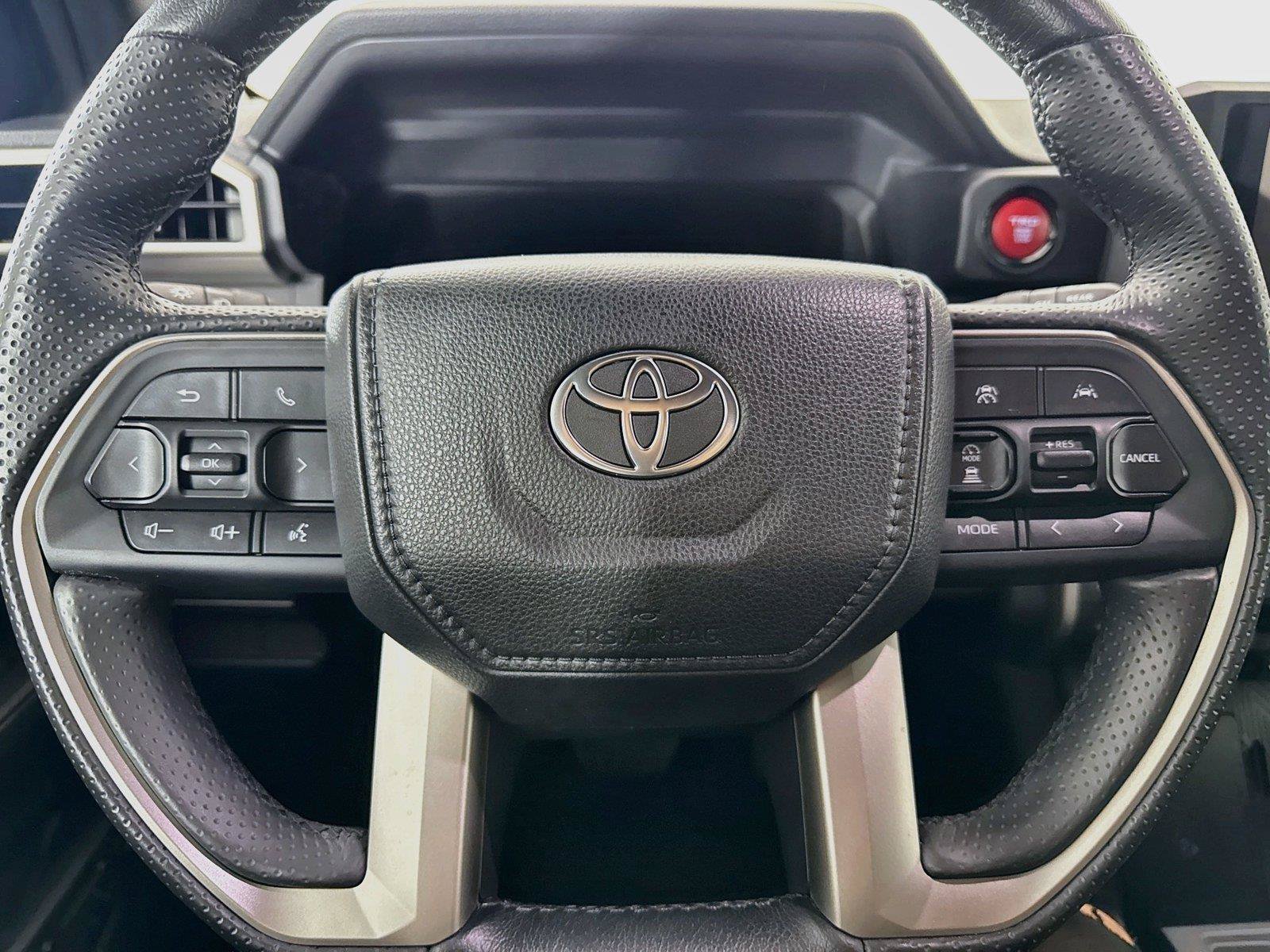Certified 2025 Toyota 4Runner TRD Off-Road AWD/4WD image 16