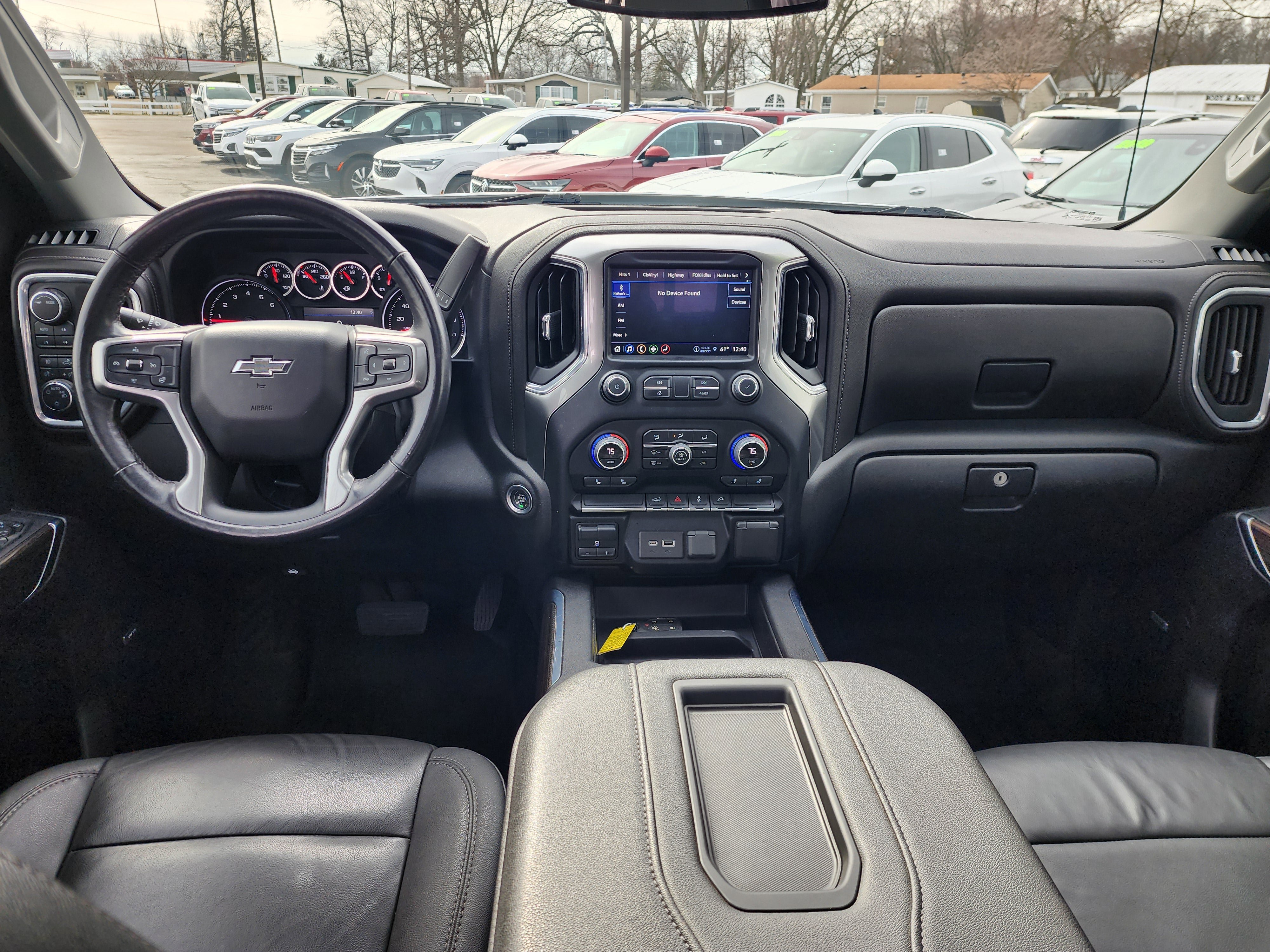 Used 2022 Chevrolet Silverado 1500 RST w/ LPO, Blackout Package AWD/4WD image 9