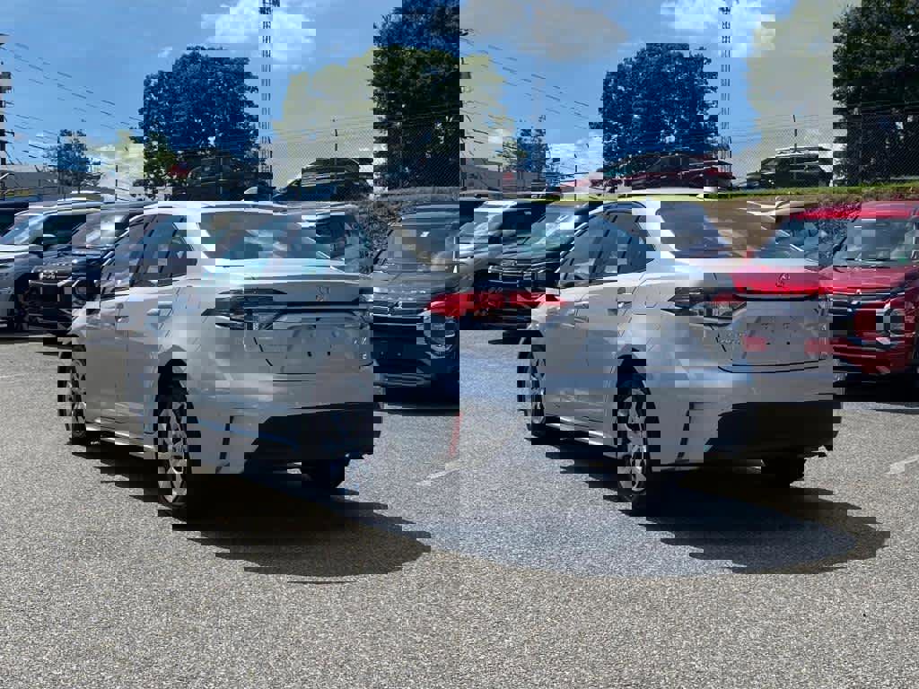 Used 2024 Toyota Corolla LE image 3