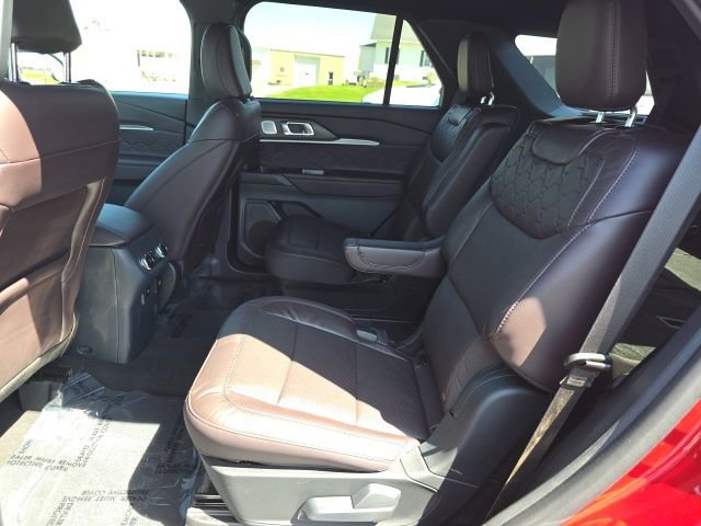 Used 2025 Ford Explorer Platinum w/ LUX Leather Package AWD/4WD image 22