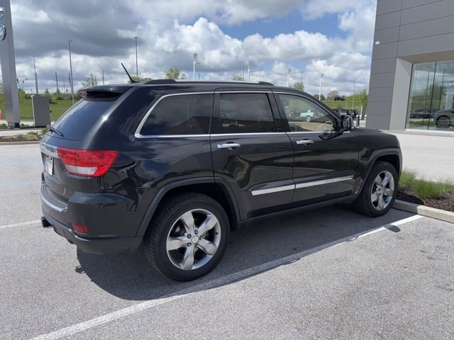 Used 2013 Jeep Grand Cherokee Overland Summit AWD/4WD image 3