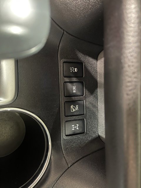 Used 2016 Toyota Highlander Limited image 17