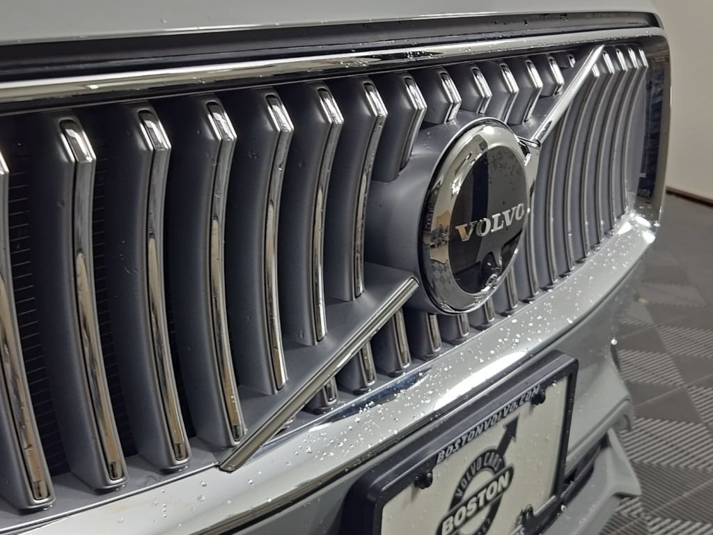 Certified 2024 Volvo XC90 T8 Plus w/ Protection Package Premier AWD/4WD image 5