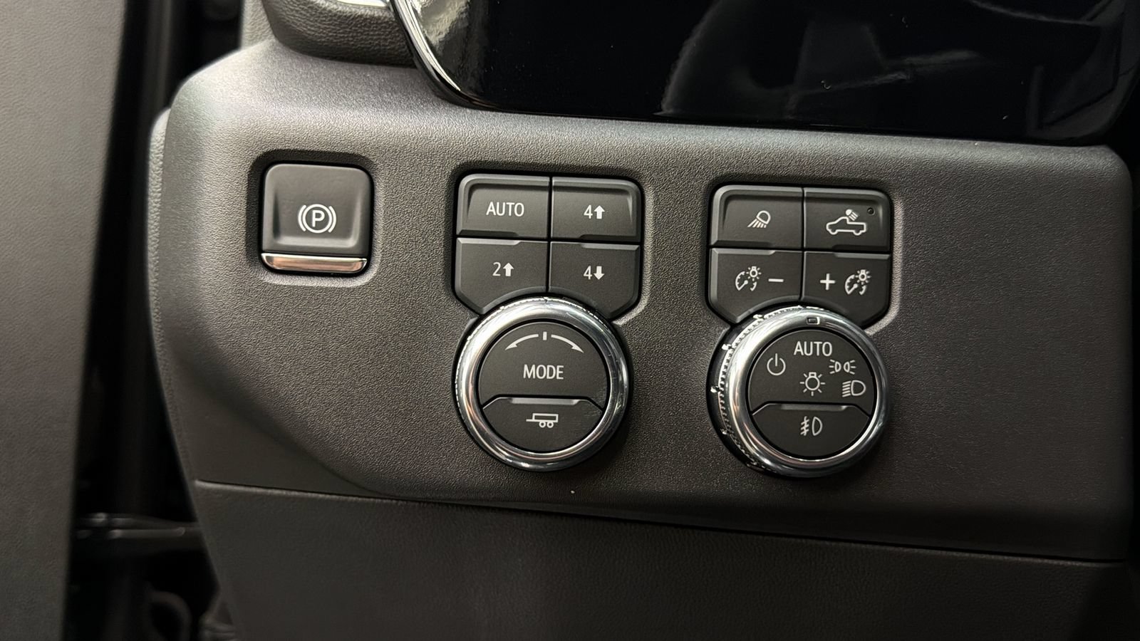Used 2026 GMC Sierra 1500 SLT AWD/4WD image 31