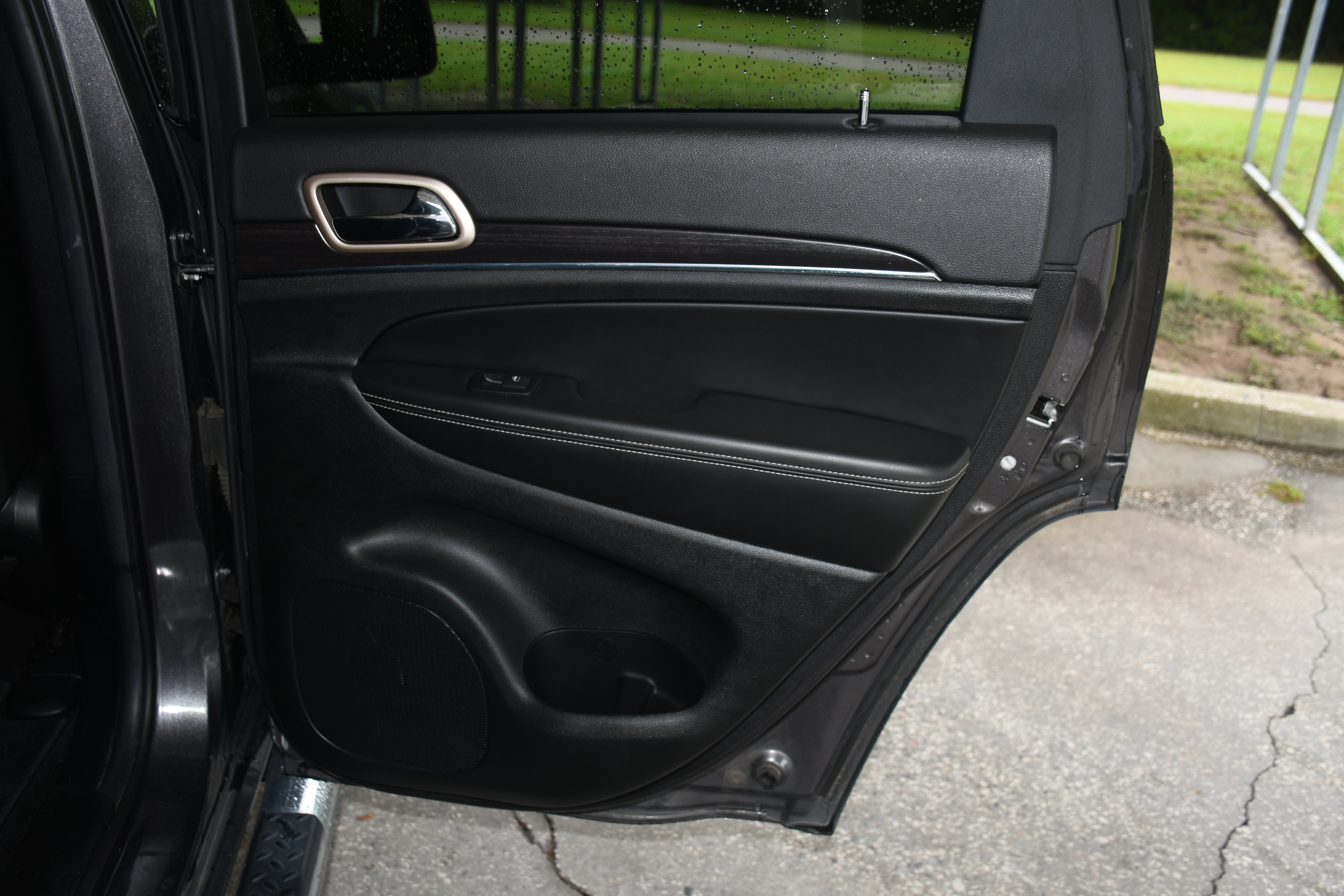 Used 2014 Jeep Grand Cherokee Limited AWD/4WD image 21