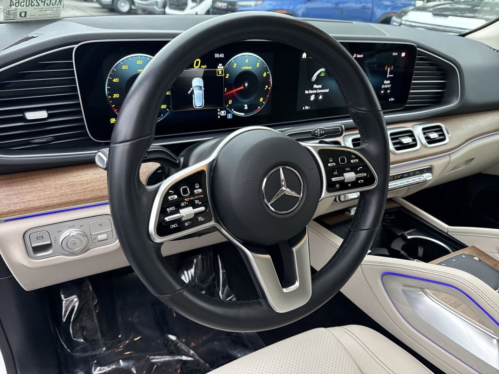 Used 2023 Mercedes-Benz GLE 350 4MATIC w/ Premium Package image 16