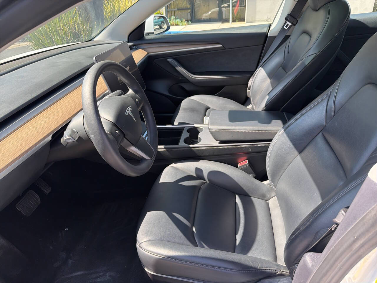 Used 2023 Tesla Model 3 Standard Range image 5