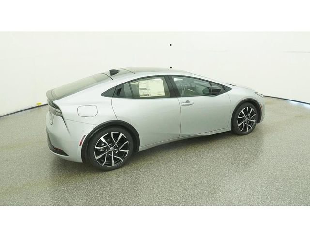 New 2026 Toyota Prius Plug-In Hybrid FWD image 10