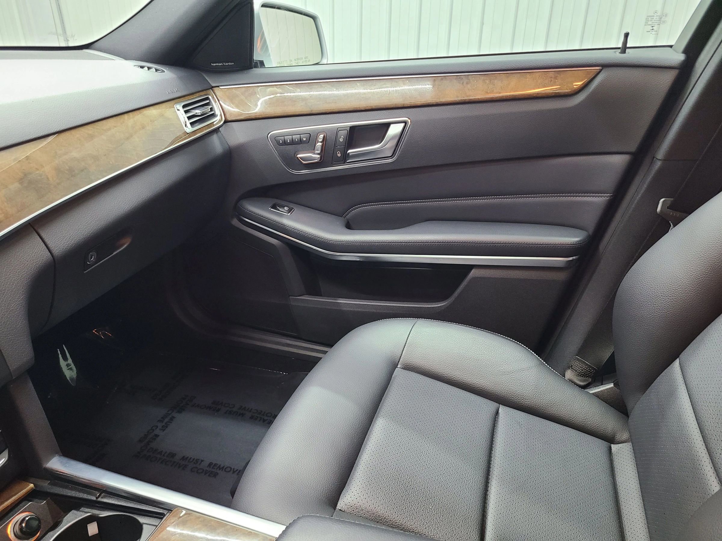 Used 2016 Mercedes-Benz E 350 4MATIC Sedan image 25