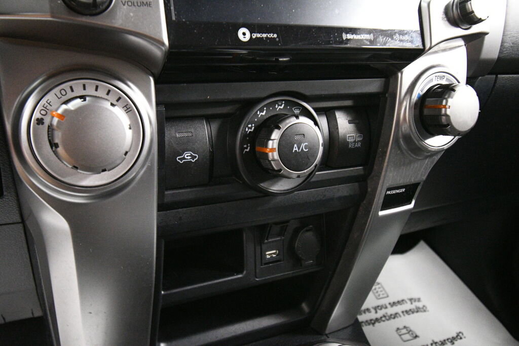 Certified 2024 Toyota 4Runner SR5 Premium image 24