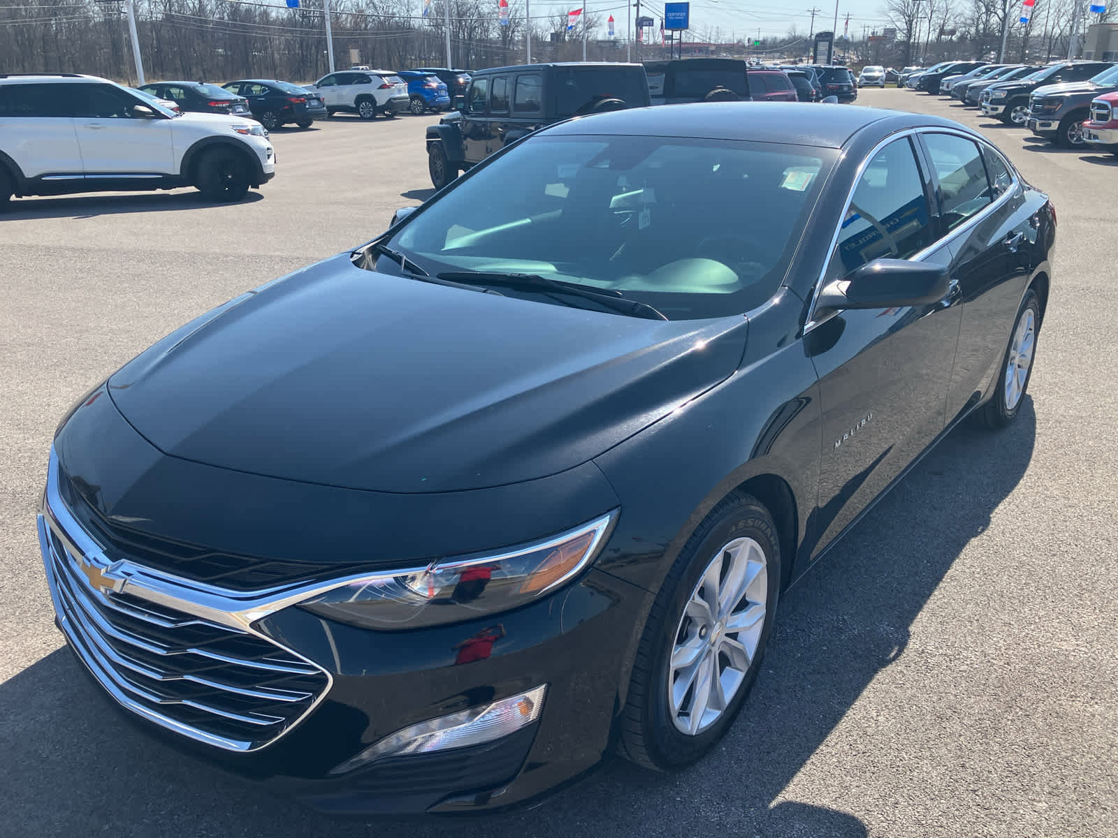 Used 2025 Chevrolet Malibu LT image 3