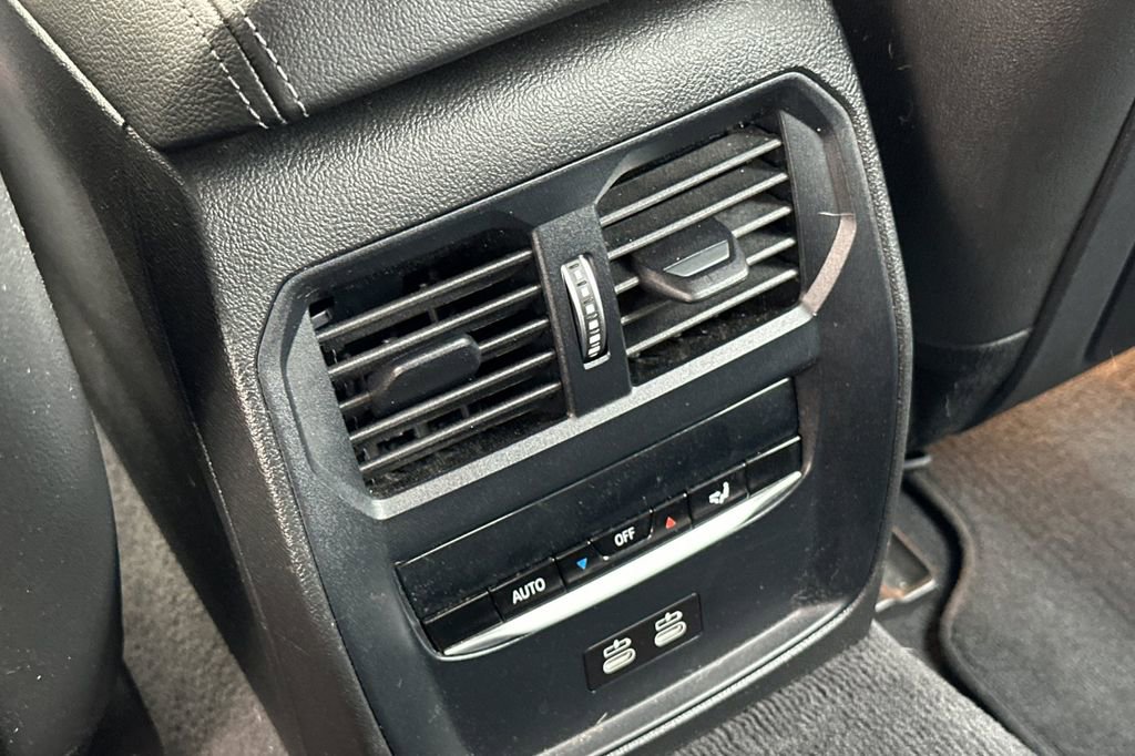 Used 2023 BMW i4 eDrive40 w/ M Sport Package image 13