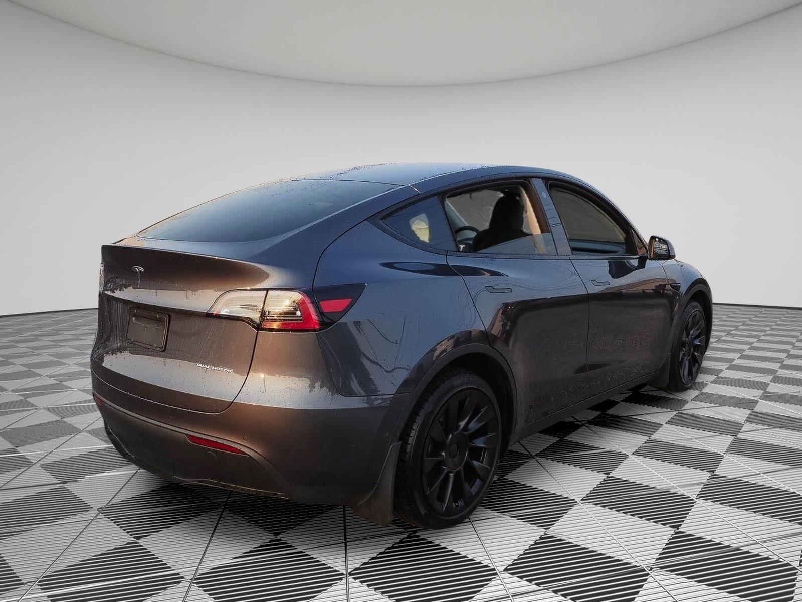 Used 2022 Tesla Model Y Long Range AWD/4WD image 7