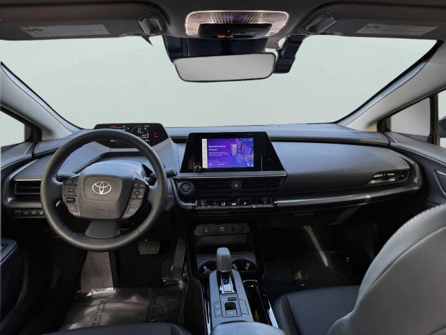Used 2025 Toyota Prius image 44