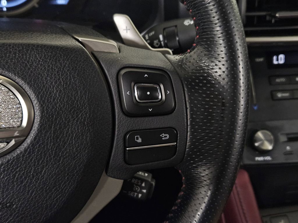 Used 2017 Lexus RC 200t F Sport RWD image 16