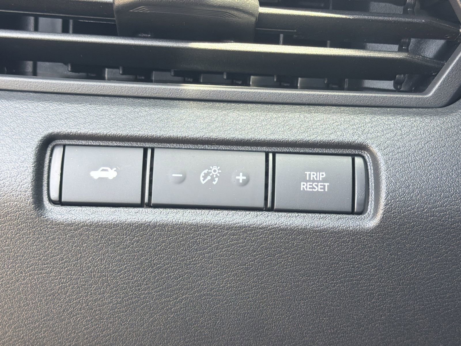 New 2026 Nissan Altima 2.5 SR FWD image 15