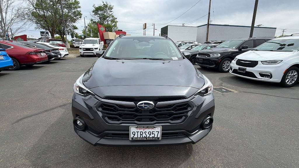 Used 2025 Subaru Crosstrek 2.0i Premium image 8