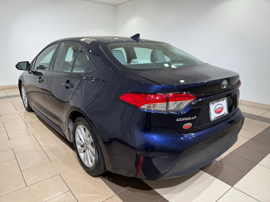 Certified 2024 Toyota Corolla LE image 3