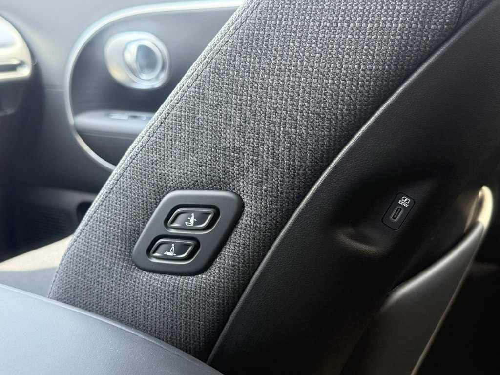 New 2026 Hyundai Ioniq 9 SE image 21