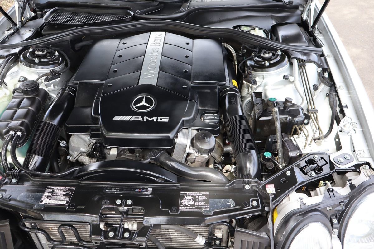 Used 2002 Mercedes-Benz CL 55 AMG image 38