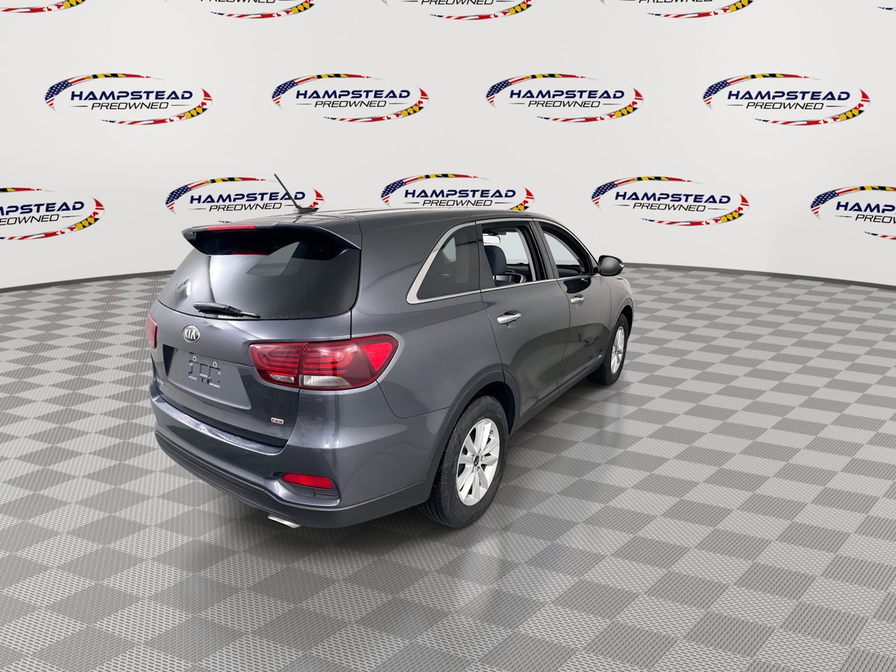 Used 2019 Kia Sorento LX image 8